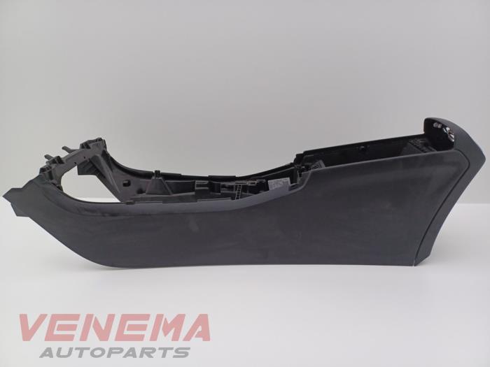 Używane Konsole srodkowe Mercedes A (177.0) 1.3 A-200 Turbo 16V Cena € 99,99 Procedura marży oferowane przez Venema Autoparts