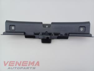 Gebrauchte Abdeckung Stürmer Keil hinten Mercedes A (177.0) 1.3 A-200 Turbo 16V Preis € 34,99 Margenregelung angeboten von Venema Autoparts