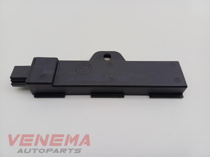 Używane Keyless Entry-Antena BMW X1 (F48) xDrive 25e 1.5 12V TwinPower Turbo Cena € 9,99 Procedura marży oferowane przez Venema Autoparts