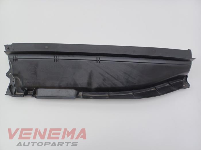 Begagnade Scuttleboard BMW X1 (F48) xDrive 25e 1.5 12V TwinPower Turbo Pris € 19,99 Marginaltabell erbjuds av Venema Autoparts