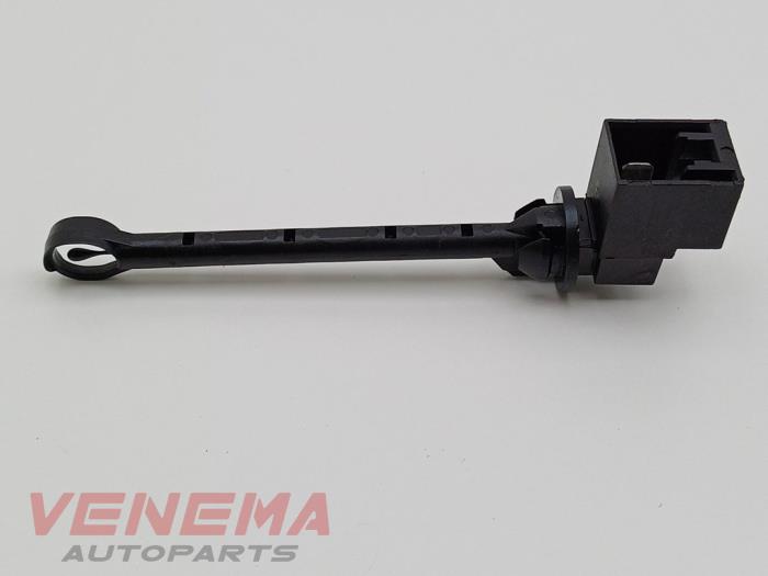 Begagnade Innetemperatursensor Fiat 500 Abarth Pris € 14,99 Marginaltabell erbjuds av Venema Autoparts