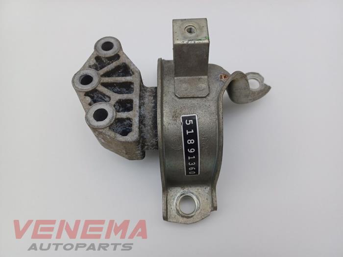 Used Engine mount Fiat 500 Abarth Price € 39,99 Margin scheme offered by Venema Autoparts