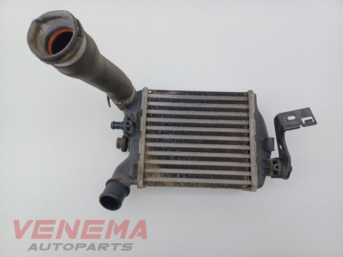 Usagé Intercooler Fiat 500 Abarth Prix € 119,99 Règlement à la marge proposé par Venema Autoparts