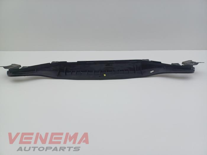 Używane Parawan Fiat 500 Abarth Cena € 29,99 Procedura marży oferowane przez Venema Autoparts