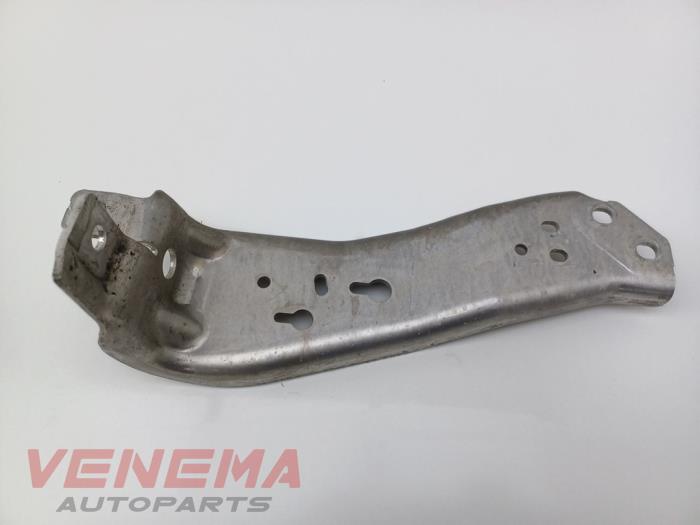 Używane Wspornik (rózne) Mini Mini (F56) 1.5 12V One Cena € 14,99 Procedura marży oferowane przez Venema Autoparts