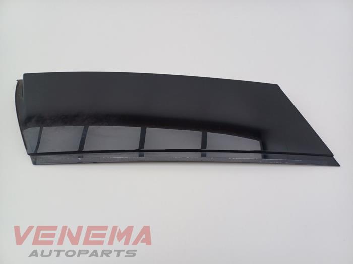 Gebrauchte C-Pfosten Abdeckkappe rechts Mini Mini (F56) 1.5 12V One Preis € 19,99 Margenregelung angeboten von Venema Autoparts