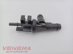 Begagnade Diverse Mini Mini (F56) 1.5 12V One Pris € 19,99 Marginaltabell erbjuds av Venema Autoparts