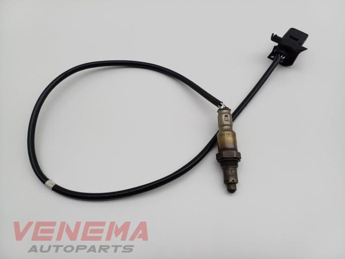 Lambda probe from a Seat Ibiza V (KJB) 1.0 TSI 12V 2020