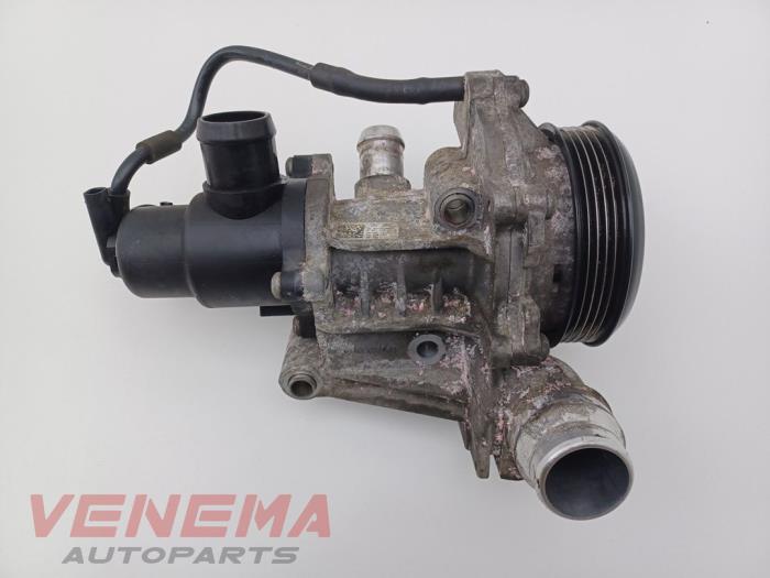 Begagnade Vattenpump Mercedes A (W176) 2.2 A-200 CDI, A-200d 16V Pris € 49,99 Marginaltabell erbjuds av Venema Autoparts