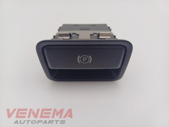 Gebrauchte Handbremse Schalter Mercedes A (W176) 2.2 A-200 CDI, A-200d 16V Preis € 9,99 Margenregelung angeboten von Venema Autoparts