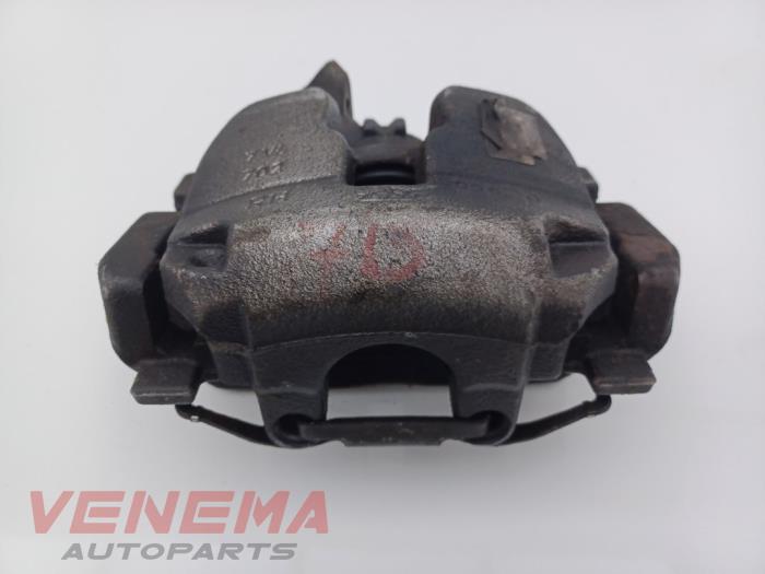 Gebrauchte Bremszange rechts vorne Citroen C5 Aircross I (A4/AC/AJ/AR) 2.0 Blue HDI 180 Preis € 14,99 Margenregelung angeboten von Venema Autoparts