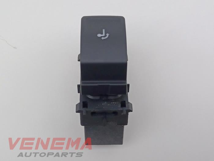 Usados Interruptor Skoda Kamiq 1.5 TSI 16V Precio € 14,99 Norma de margen ofrecido por Venema Autoparts