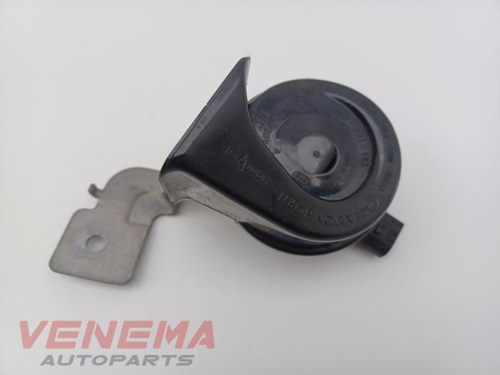 Używane Klakson Audi A1 Sportback (8XA/8XF) 1.0 TFSI Ultra 12V Cena € 24,99 Procedura marży oferowane przez Venema Autoparts