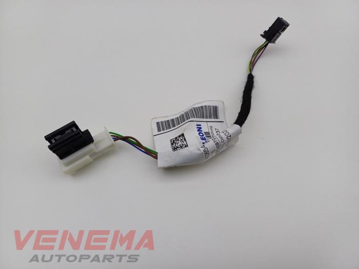 Używane Kabel (rózne) Mercedes C Estate (S206) C-300 e 2.0 Turbo Cena € 19,99 Procedura marży oferowane przez Venema Autoparts