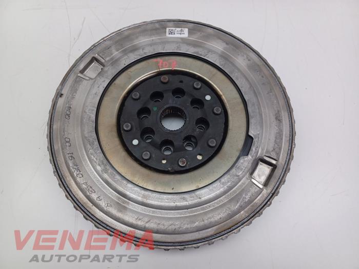 Gebrauchte Schwungrad Mercedes C Estate (S206) C-300 e 2.0 Turbo Preis € 199,99 Margenregelung angeboten von Venema Autoparts