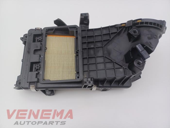 Gebrauchte Luftfiltergehäuse Mercedes C Estate (S206) C-300 e 2.0 Turbo Preis € 129,99 Margenregelung angeboten von Venema Autoparts