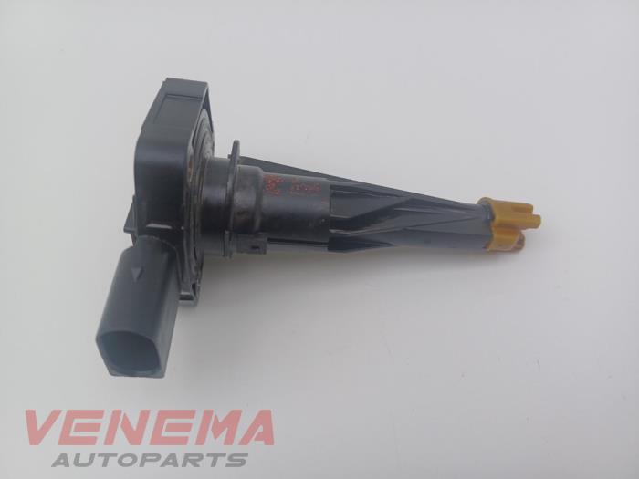 Begagnade Oljenivåsensor Mercedes A (177.0) 2.0 A-220 Turbo 16V Pris € 49,99 Marginaltabell erbjuds av Venema Autoparts