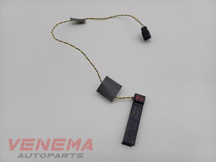 Używane Keyless Entry-Antena Ford Fiesta 7 1.0 EcoBoost 12V 100 Cena € 14,99 Procedura marży oferowane przez Venema Autoparts