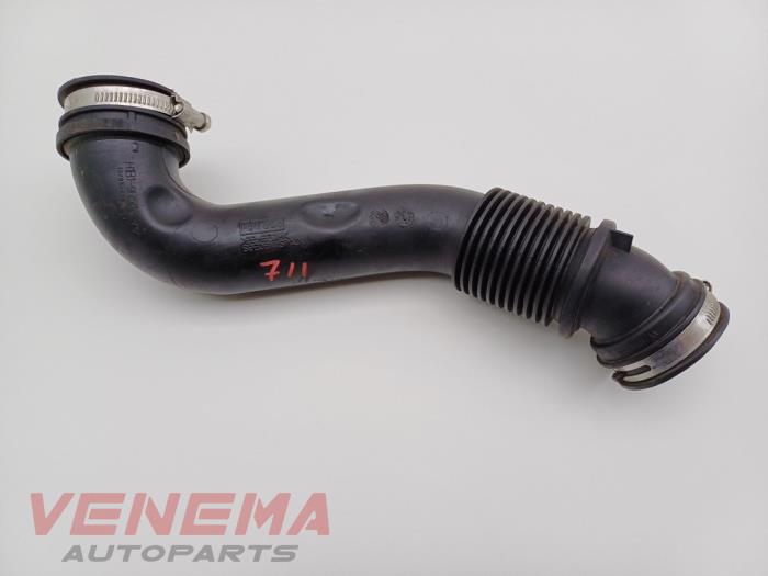 Begagnade Luftintagsslang Ford Fiesta 7 1.0 EcoBoost 12V 100 Pris € 14,99 Marginaltabell erbjuds av Venema Autoparts