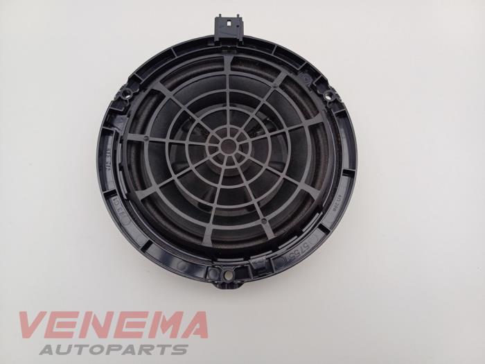 Usagé Haut-parleur Citroen C5 Aircross I (A4/AC/AJ/AR) 2.0 Blue HDI 180 Prix € 14,99 Règlement à la marge proposé par Venema Autoparts