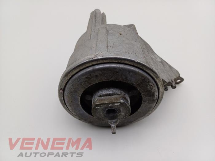 Used Engine mount Mercedes C Estate (S206) C-300 e 2.0 Turbo Price € 99,99 Margin scheme offered by Venema Autoparts