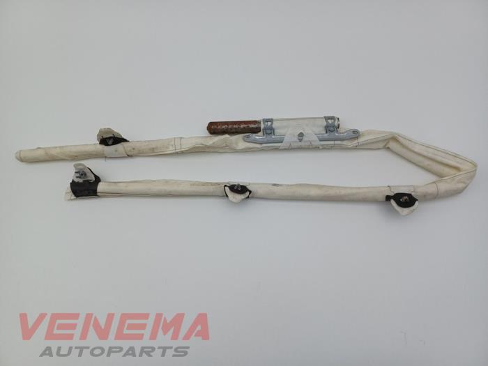 Używane Kurtyna prawa BMW 3 serie Touring (F31) 320d 2.0 16V Cena € 59,99 Procedura marży oferowane przez Venema Autoparts