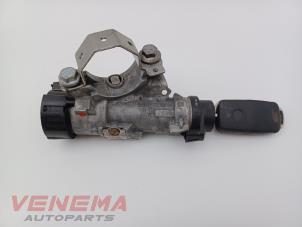 Used Ignition lock + key Volkswagen Polo V (6R) 1.2 TDI 12V BlueMotion Price € 34,99 Margin scheme offered by Venema Autoparts