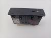 Mercedes-Benz A (177.0) 1.3 A-180 Turbo 16V Connexion USB
