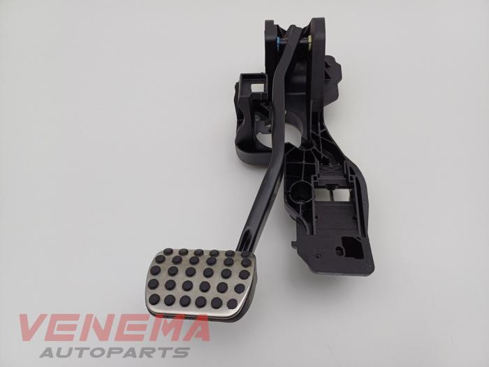 Używane Pedal hamulca Mercedes A (177.0) 1.3 A-160 Turbo 16V Cena € 59,99 Procedura marży oferowane przez Venema Autoparts