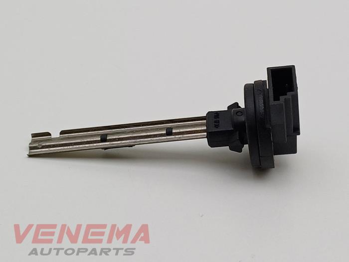 Begagnade Innetemperatursensor Mercedes A (177.0) 1.3 A-160 Turbo 16V Pris € 9,99 Marginaltabell erbjuds av Venema Autoparts