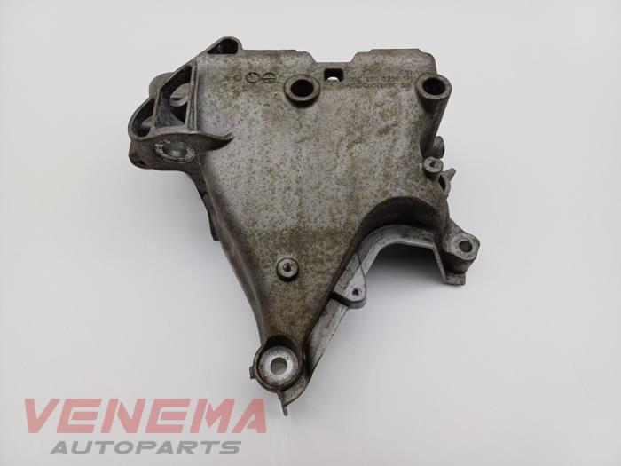 Used Engine mount Skoda Kamiq 1.5 TSI 16V Price € 9,99 Margin scheme offered by Venema Autoparts