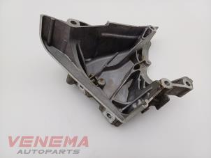Engine mount from a Skoda Kamiq 1.5 TSI 16V 2021