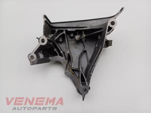 Engine mount from a Skoda Kamiq 1.5 TSI 16V 2021