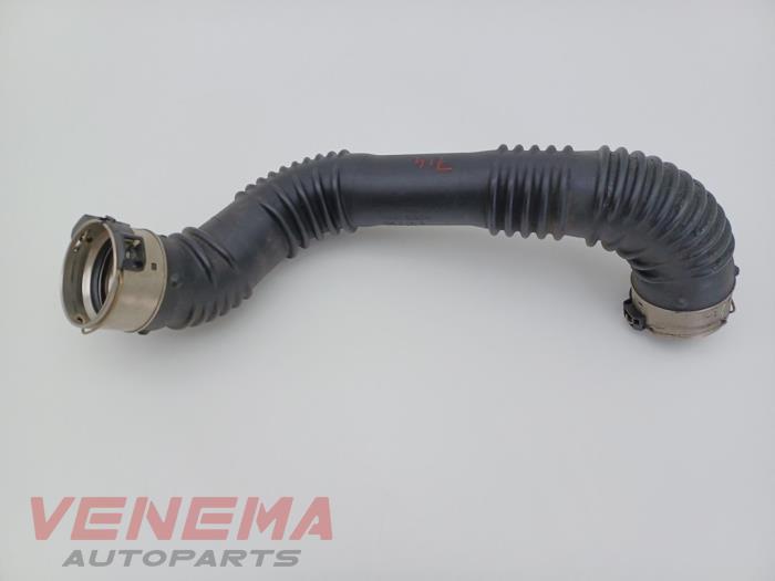 Usagé Tube intercooler Mercedes A (177.0) 1.3 A-160 Turbo 16V Prix € 39,99 Règlement à la marge proposé par Venema Autoparts