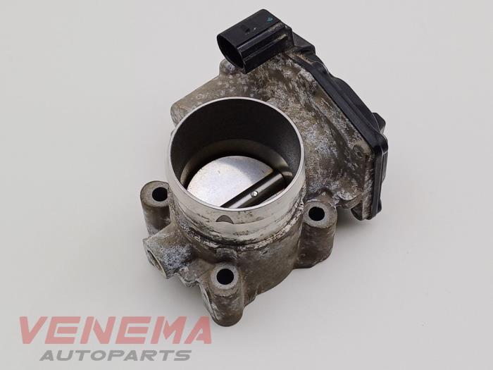 Używane Przepustnica Ford Ka+ 1.2 Ti-VCT Cena € 29,99 Procedura marży oferowane przez Venema Autoparts