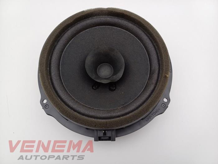 Używane Glosnik Ford Ka+ 1.2 Ti-VCT Cena € 9,99 Procedura marży oferowane przez Venema Autoparts