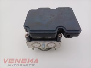 Begagnade ABS-pump Peugeot 108 1.0 12V Pris € 14,99 Marginaltabell erbjuds av Venema Autoparts