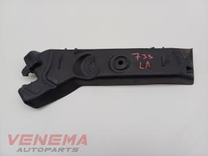 Usagé Support pare-chocs arrière gauche Seat Leon (5FB) 1.8 TSI Ecomotive 16V Prix € 9,99 Règlement à la marge proposé par Venema Autoparts