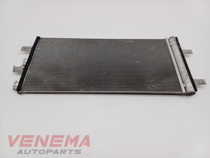 Usagé Condenseur de climatisation Mini Mini (F56) 1.5 12V Cooper Prix € 99,99 Règlement à la marge proposé par Venema Autoparts