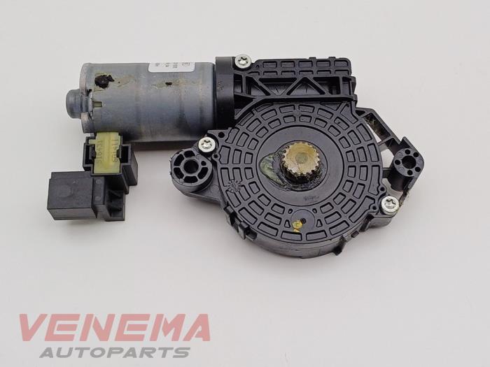 Używane Silnik szyberdachu Mercedes A (W176) 2.0 A-250 Turbo 16V Cena € 39,99 Procedura marży oferowane przez Venema Autoparts