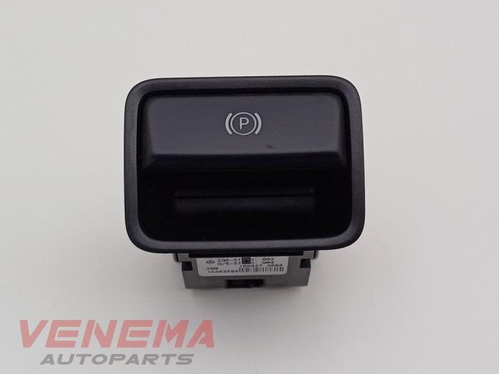 Gebrauchte Handbremse Schalter Mercedes A (W176) 2.0 A-250 Turbo 16V Preis € 9,99 Margenregelung angeboten von Venema Autoparts