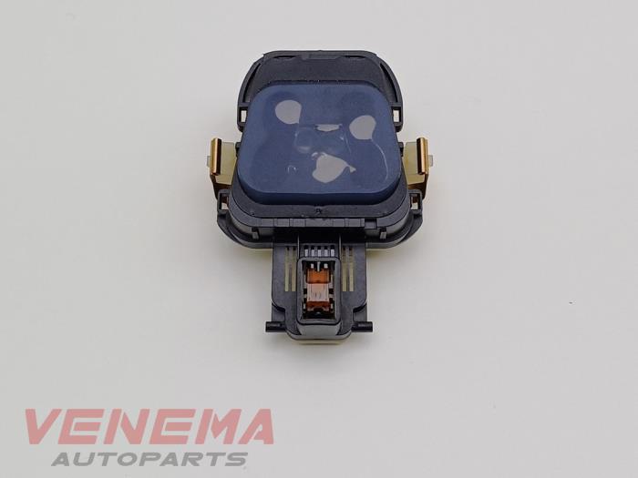 Begagnade Regnsensor Mercedes A (W176) 2.0 A-250 Turbo 16V Pris € 29,99 Marginaltabell erbjuds av Venema Autoparts