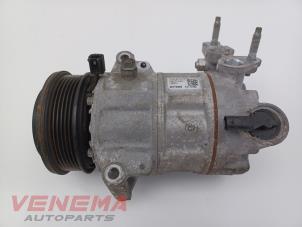 Usagé Compresseur de clim Ford Fiesta 7 1.0 EcoBoost 12V 100 Prix € 64,99 Règlement à la marge proposé par Venema Autoparts