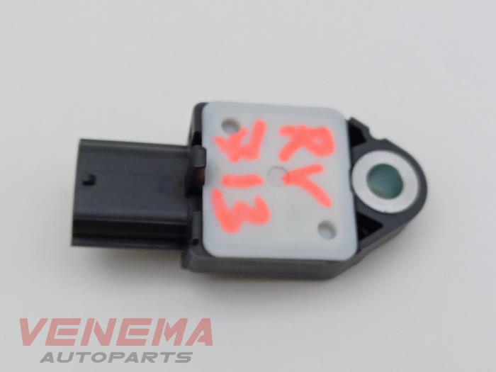 Begagnade Airbagsensor Peugeot 108 1.0 12V VVT-i Pris € 9,99 Marginaltabell erbjuds av Venema Autoparts