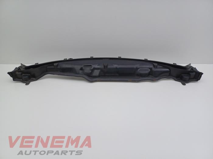 Używane Parawan Ford Fiesta 6 (JA8) 1.6 16V Sport Cena € 24,99 Procedura marży oferowane przez Venema Autoparts