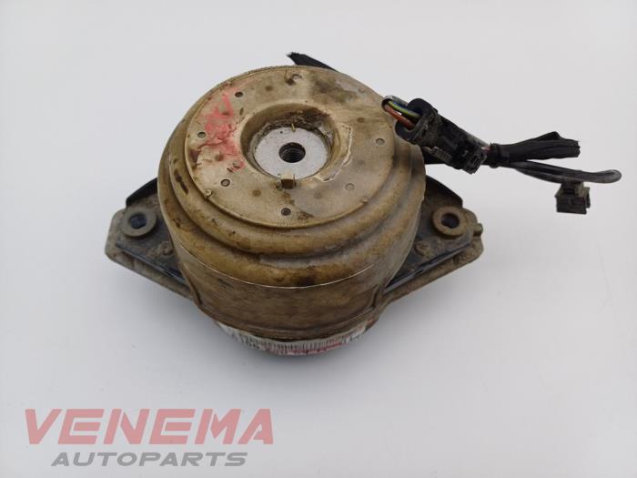 Used Engine mount Mercedes ML III (166) 3.0 ML-350 BlueTEC V6 24V 4-Matic Price € 99,99 Margin scheme offered by Venema Autoparts