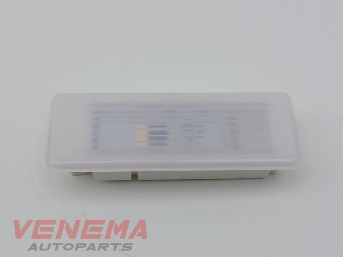 Begagnade Innerbelysning, fram Mini Mini (F56) 1.5 12V Cooper Pris € 19,99 Marginaltabell erbjuds av Venema Autoparts