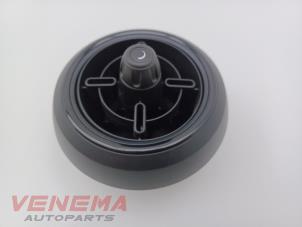 Begagnade Luftmunstycke, instrumentbräda Mini Mini (F56) 1.5 12V Cooper Pris € 19,99 Marginaltabell erbjuds av Venema Autoparts