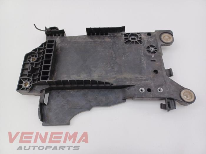 Begagnade Batterilåda Mini Mini (F56) 1.5 12V Cooper Pris € 14,99 Marginaltabell erbjuds av Venema Autoparts