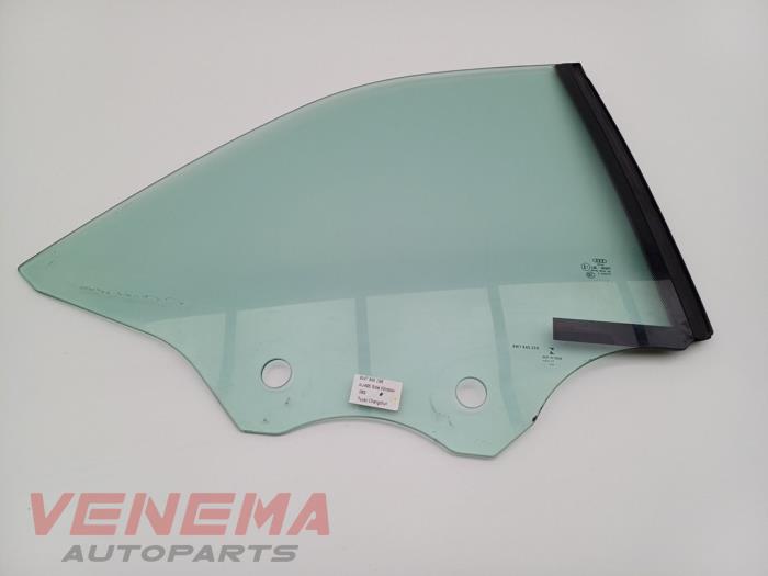 Usados Ventanilla triangular derecha detrás Audi A5 Cabrio (F57/F5E) 3.0 TDI V6 24V Quattro Precio € 74,99 Norma de margen ofrecido por Venema Autoparts